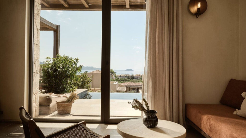 Pierros Verde Private Suites