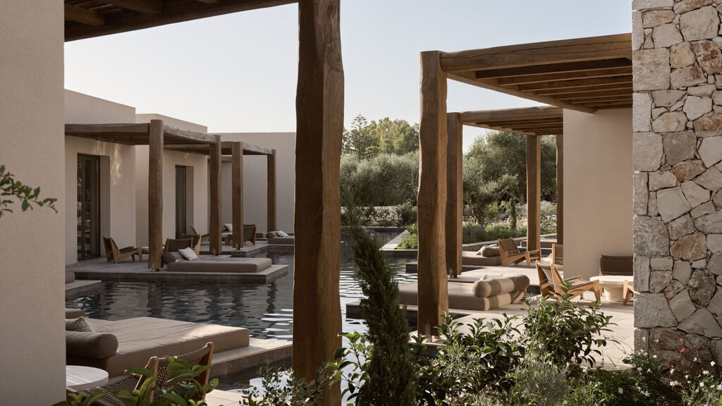 Pierros Verde Private Suites