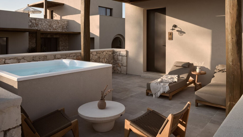 Pierros Verde Private Suites