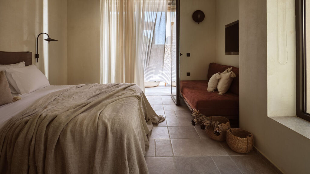 Pierros Verde Private Suites