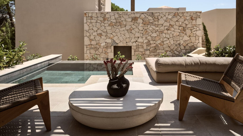 Pierros Verde Private Suites