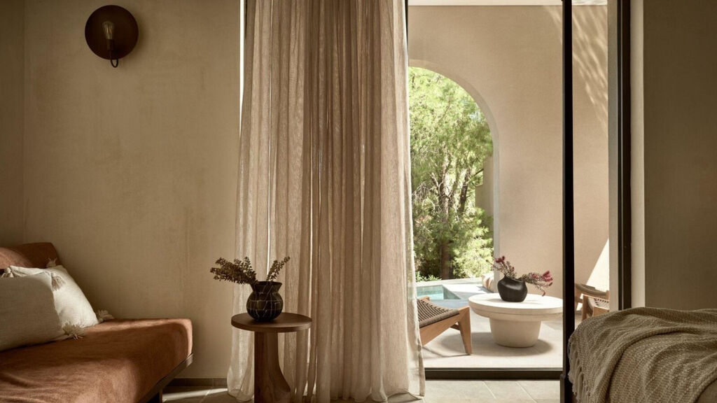 Pierros Verde Private Suites