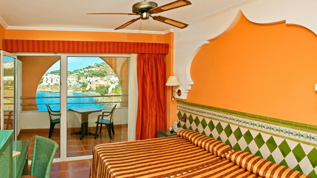 Playacalida SPA