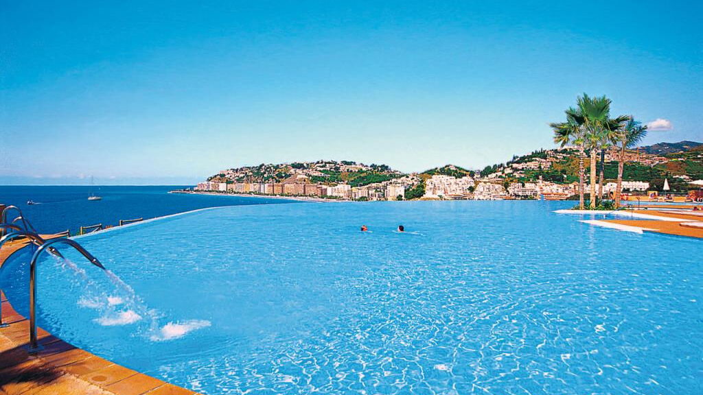 Playacalida SPA