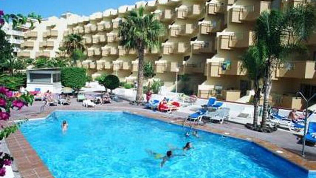 Playa Olid Suites & Apartmány