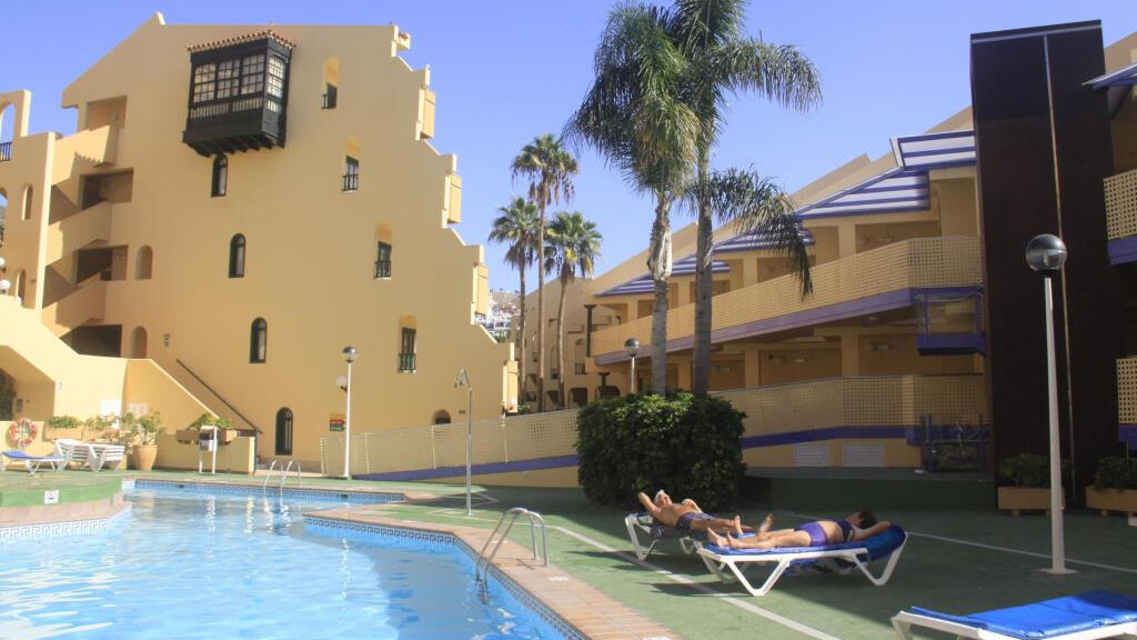 Playa Olid Suites & Apartmány