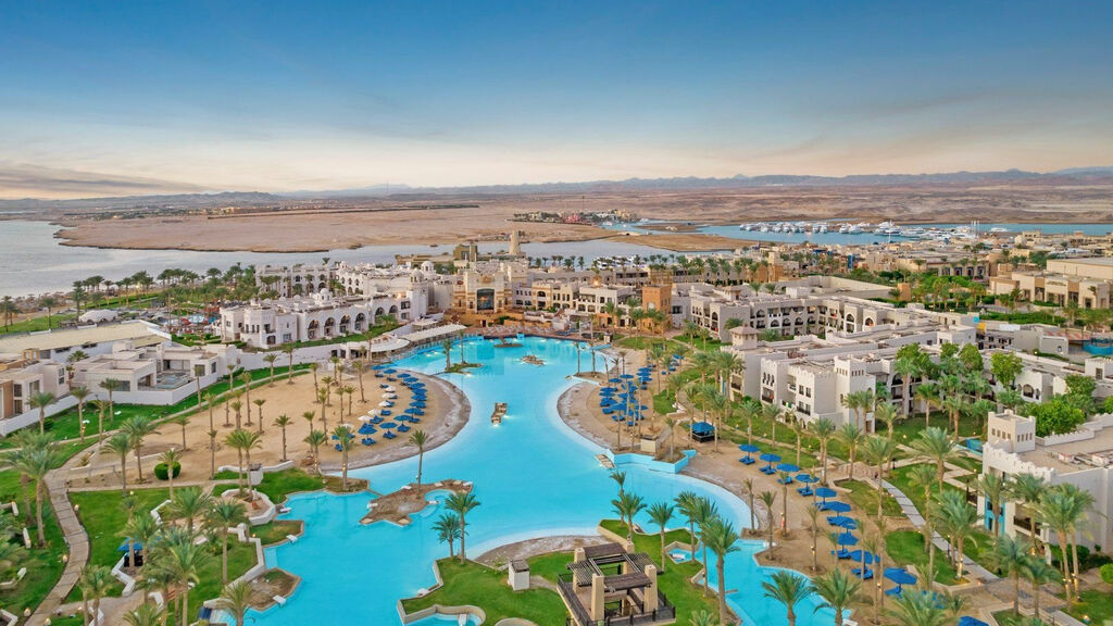 PickAlbatros Oasis Port Ghalib