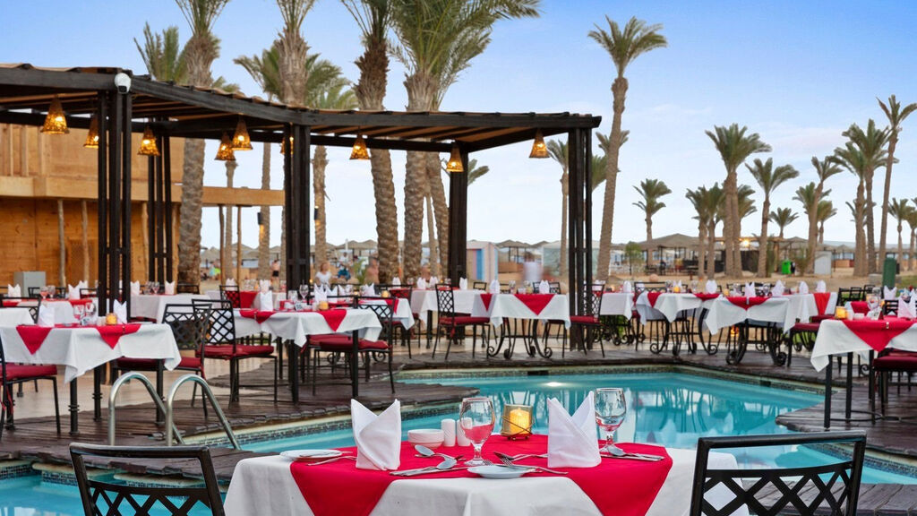 PickAlbatros Oasis Port Ghalib