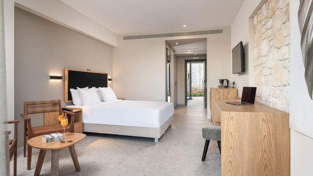 Portes Lithos Luxury Resort