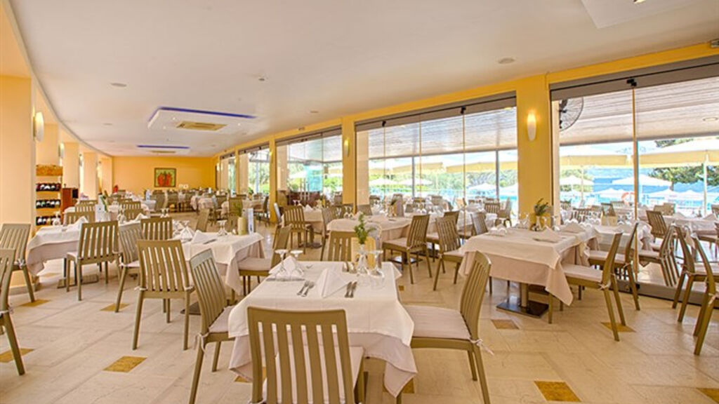 Porto Galini Seaside Resort & Spa