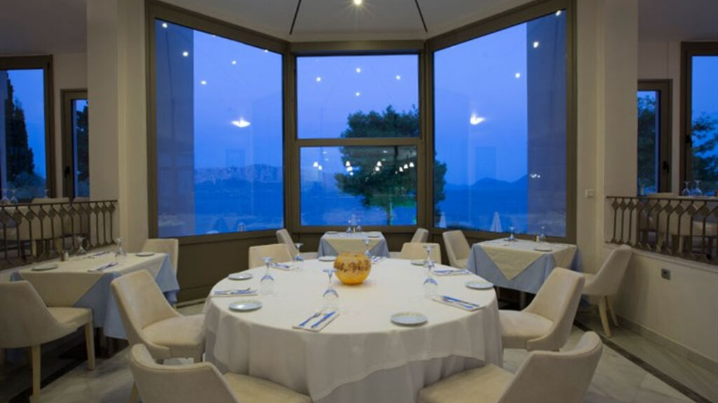 Porto Galini Seaside Resort & Spa