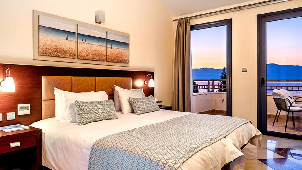 Porto Galini Seaside Resort & Spa