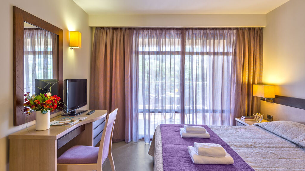 Porto Platanias Beach Resort & Spa