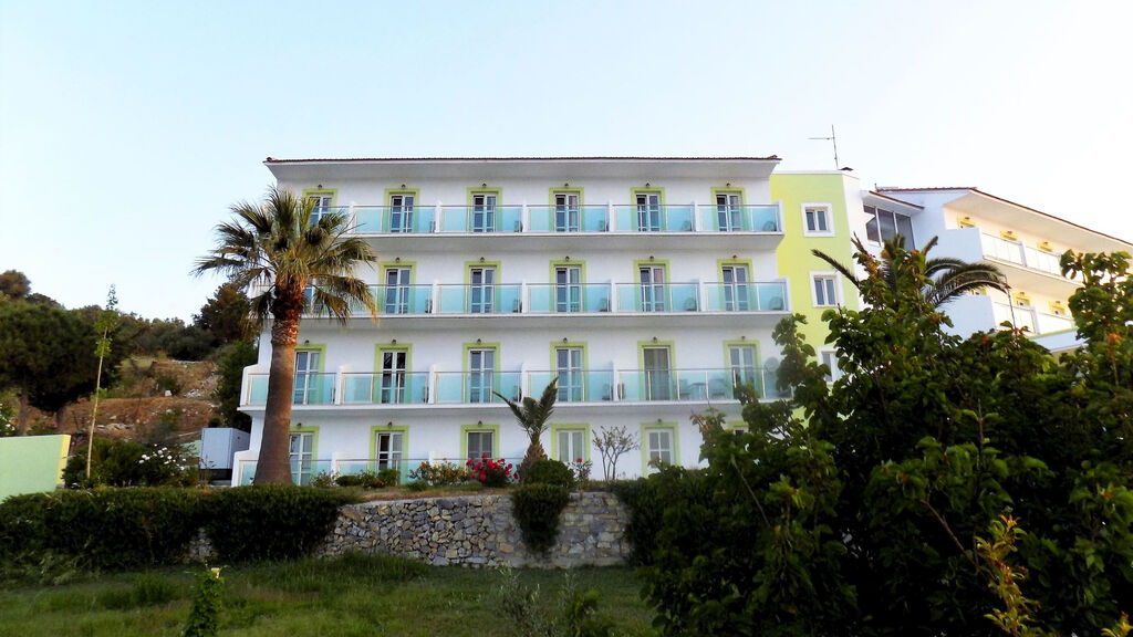 Princessa Riviera Resort