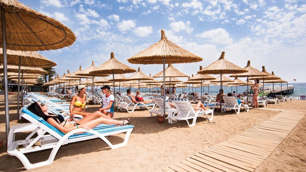 Quattro Beach Spa & Resort