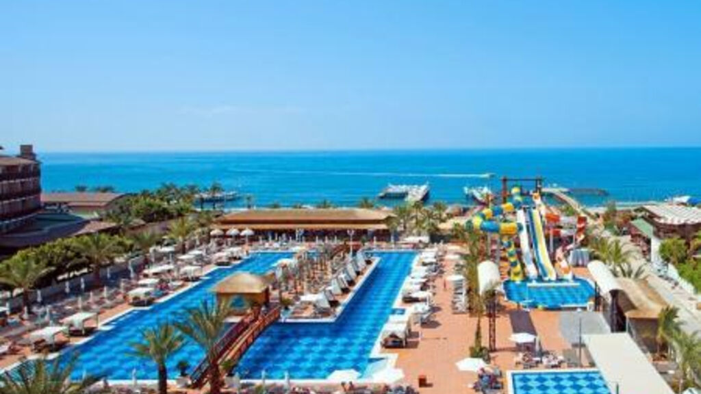 Quattro Beach Spa & Resort