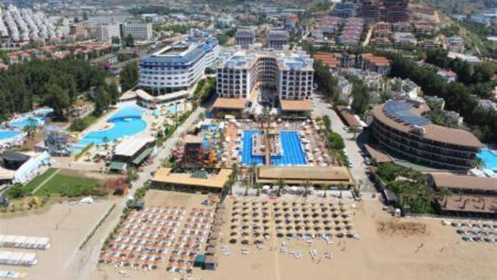 Quattro Beach Spa & Resort