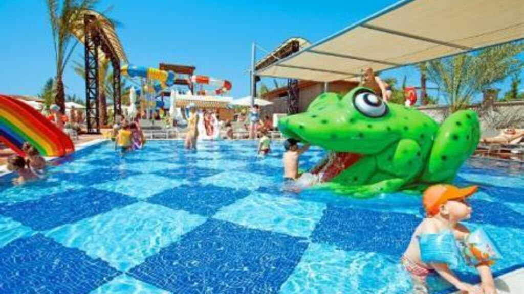 Quattro Beach Spa & Resort