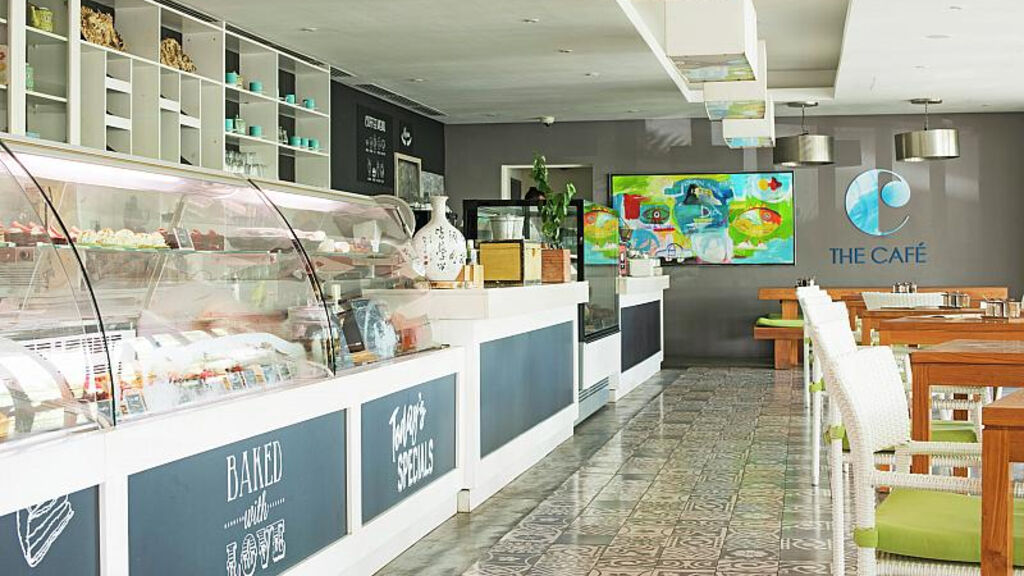 Radisson Blu Azuri Resort & Spa