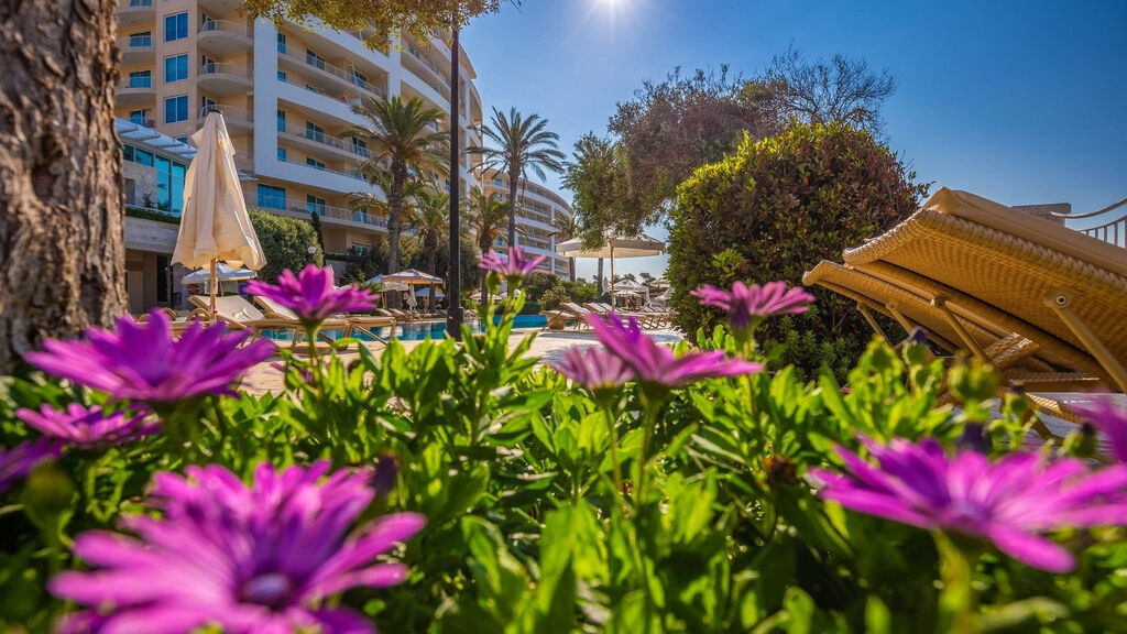 Radisson Blu Golden Sands