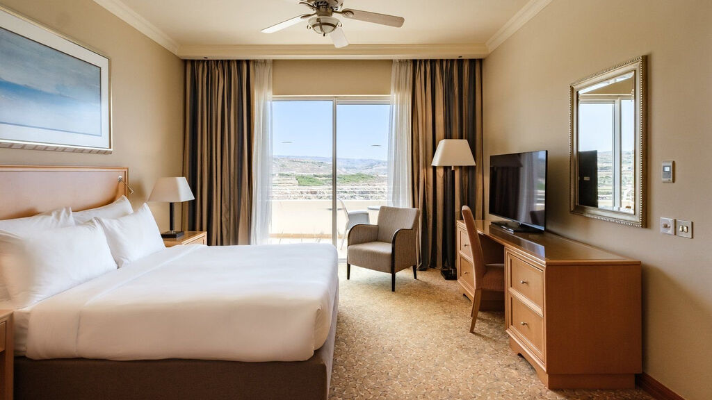 Radisson Blu Golden Sands