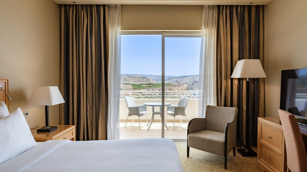 Radisson Blu Golden Sands