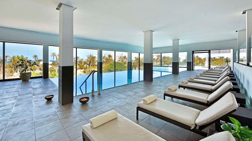 Radisson Blu Palace Resort & Thalasso