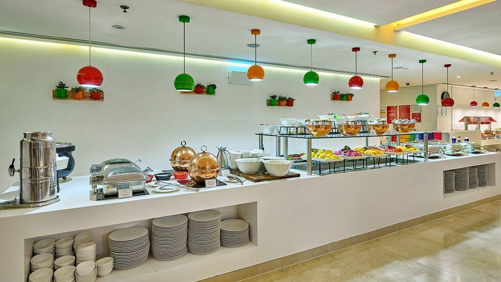Ramada Hotel & Suites By Wyndham JBR