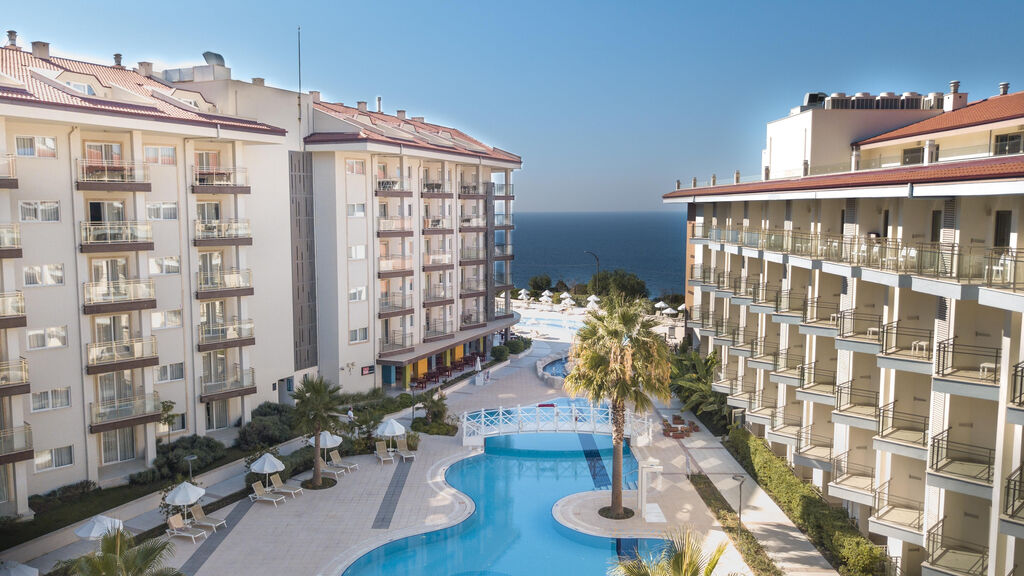 Ramada Hotel & Suites Kusadasi