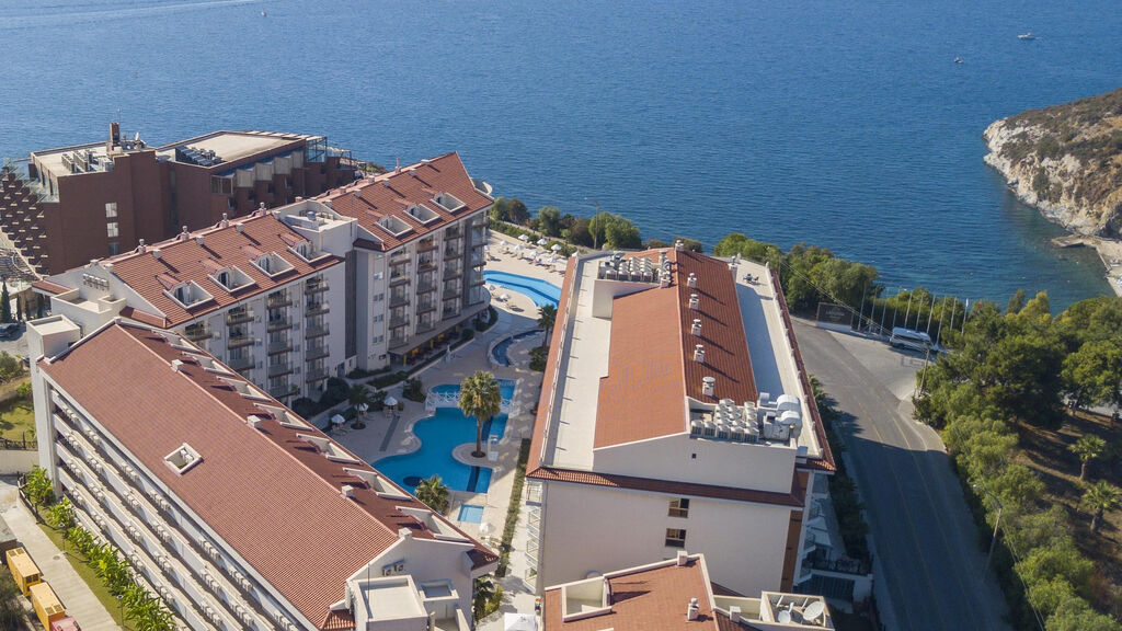 Ramada Hotel & Suites Kusadasi