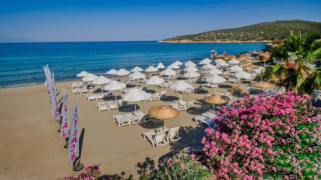 Ramada Hotel & Suites Kusadasi