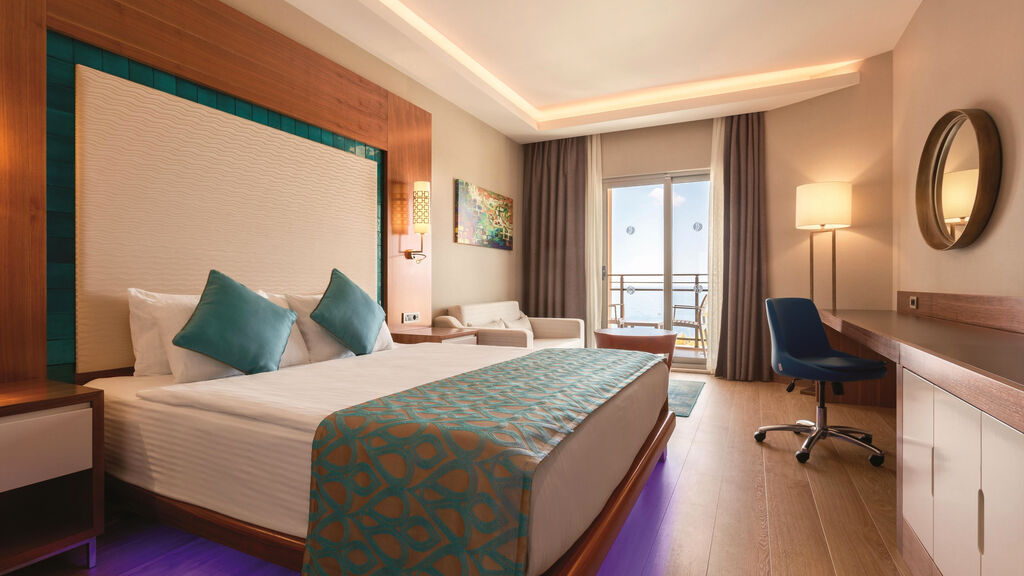 Ramada Hotel & Suites Kusadasi