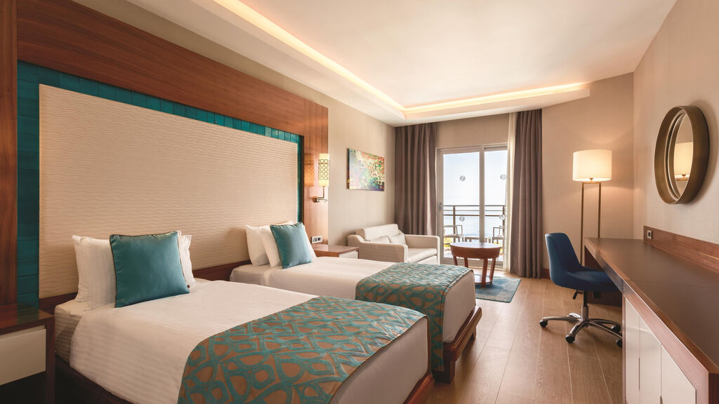Ramada Hotel & Suites Kusadasi
