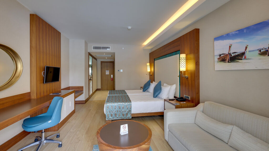 Ramada Hotel & Suites Kusadasi