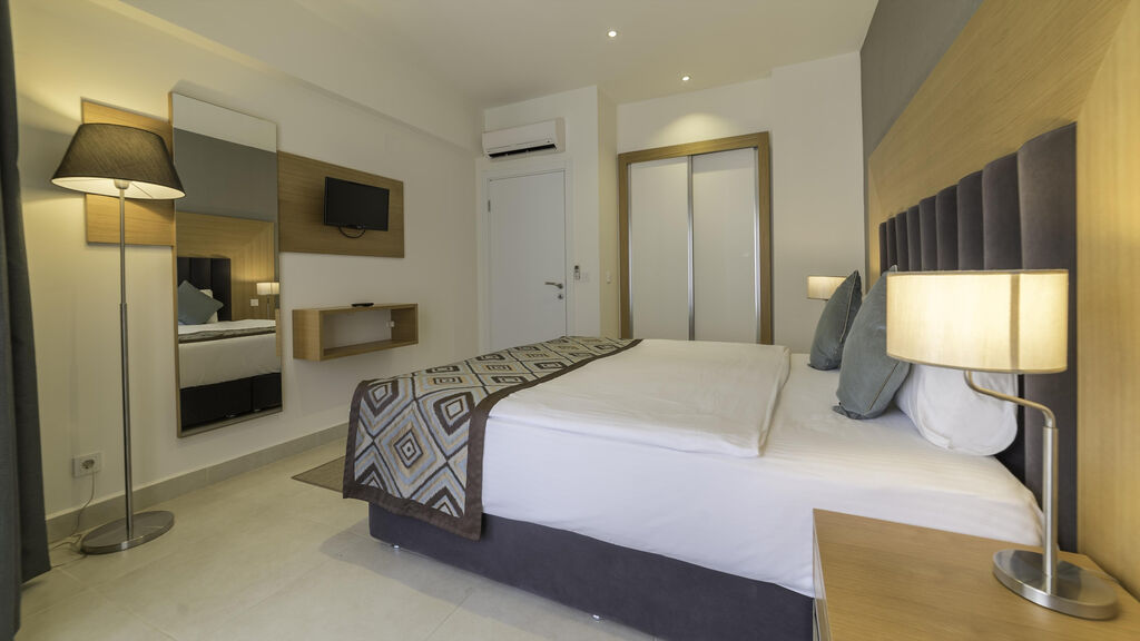 Ramada Hotel & Suites Kusadasi