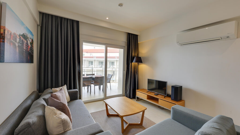 Ramada Hotel & Suites Kusadasi