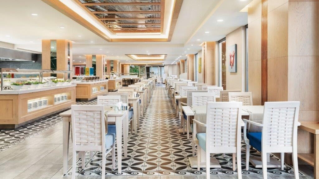 Ramada Hotel & Suites Kusadasi