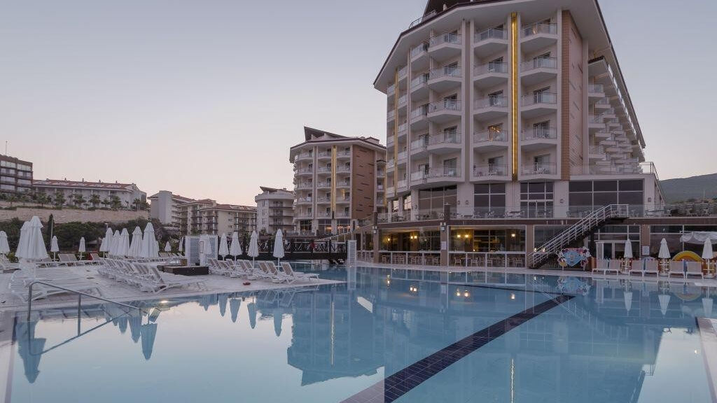 Ramada Resort Kusadasi & Golf