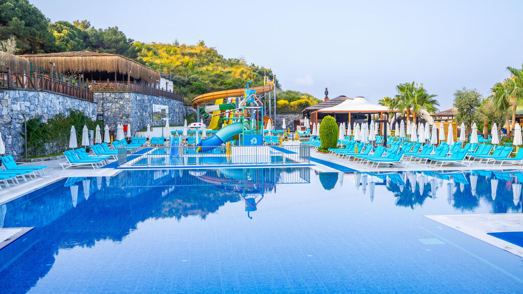 Ramada Resort Kusadasi & Golf