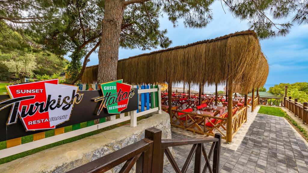 Ramada Resort Kusadasi & Golf