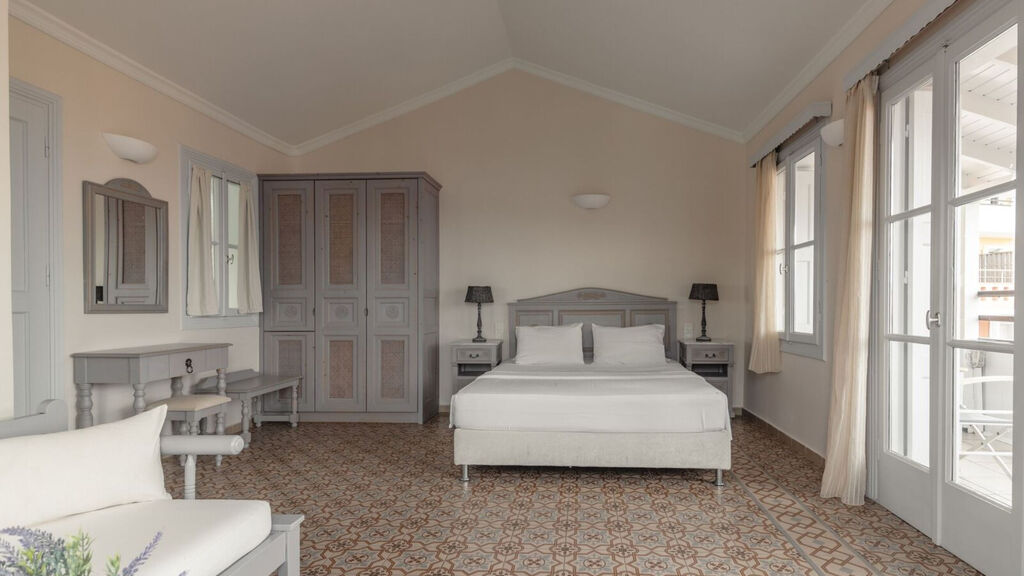Red Tower Hotel And Suites