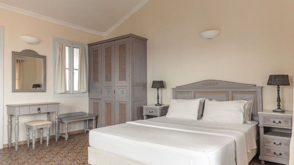 Red Tower Hotel And Suites
