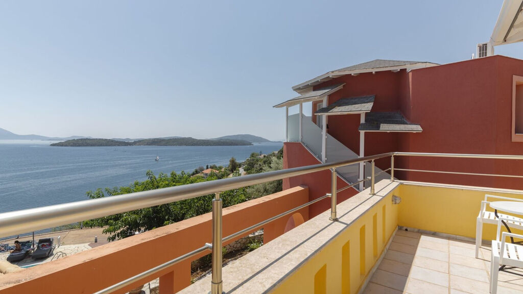 Red Tower Hotel And Suites