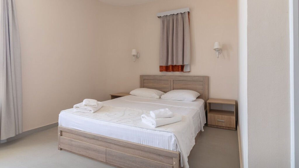 Red Tower Hotel And Suites