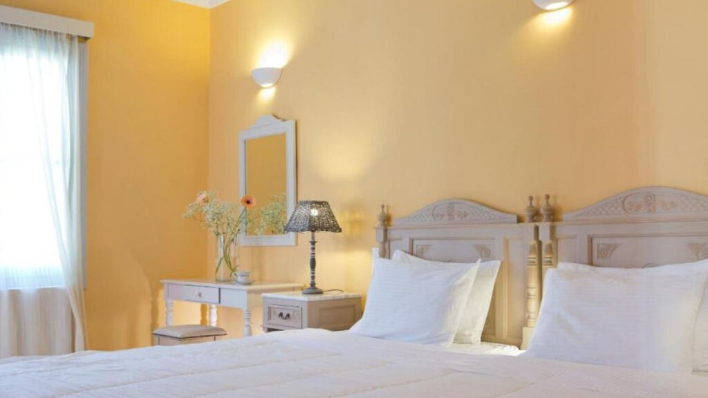 Red Tower Hotel And Suites