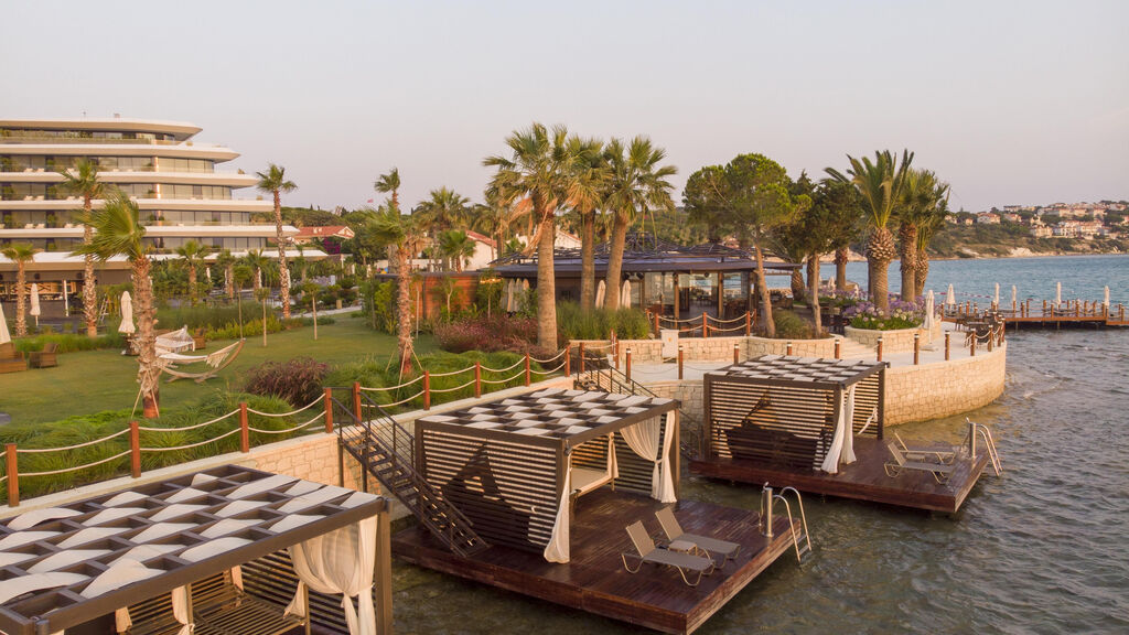 Reges A Luxury Collection Resort & Spa