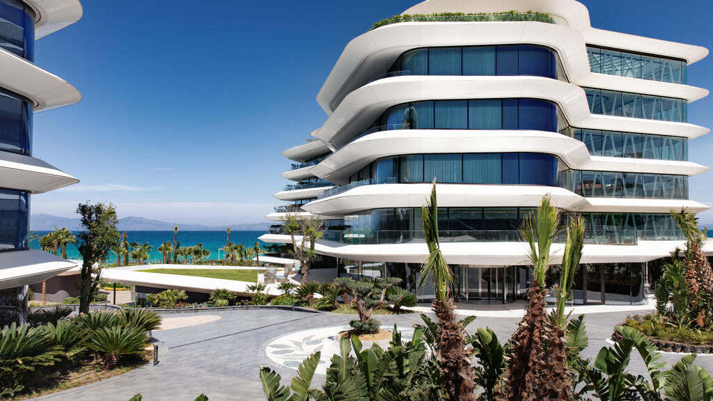 Reges A Luxury Collection Resort & Spa