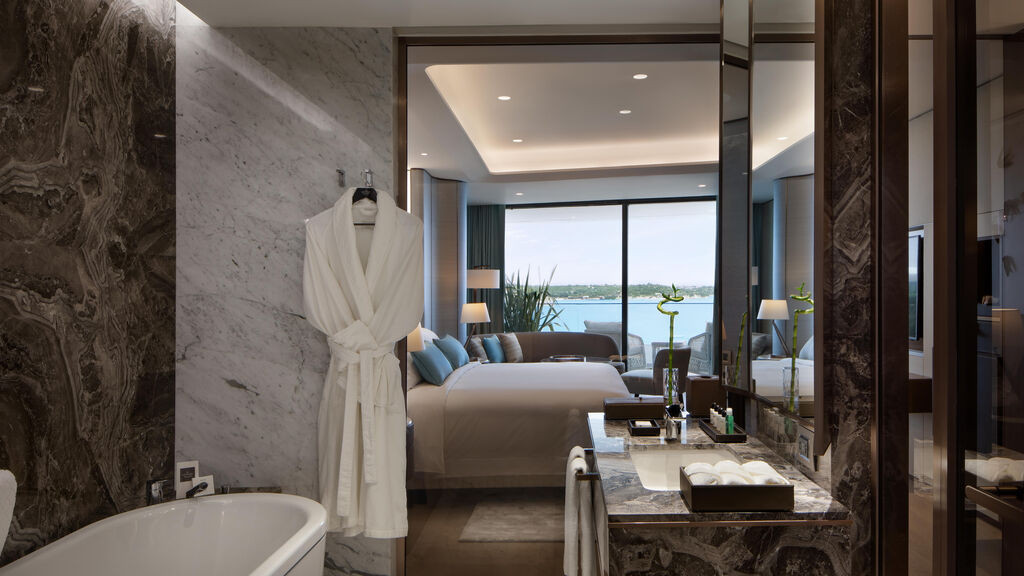 Reges A Luxury Collection Resort & Spa