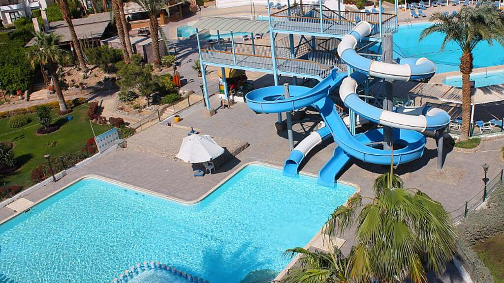 Regina Aqua Park Beach Resort