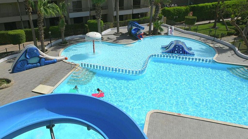 Regina Aqua Park Beach Resort